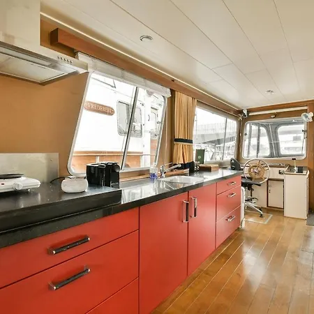 ספינת מלון Authentic Houseboat Amalia אמסטרדם