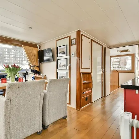 ספינת מלון Authentic Houseboat Amalia אמסטרדם